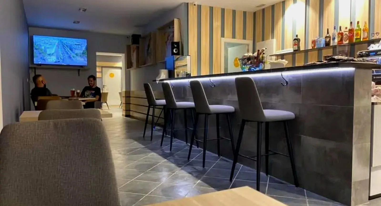La sala de Bar Santa Martha, en el Eixample